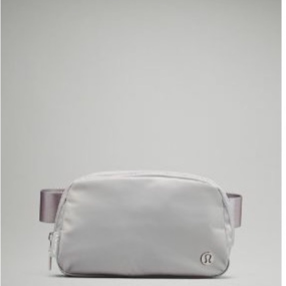 Lululemon Athletica Silver Drop Belt bag 1L